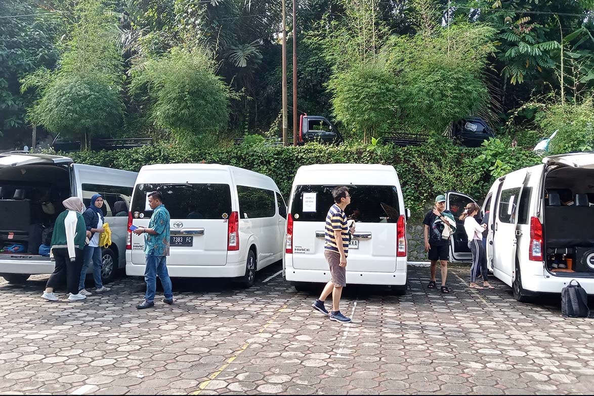 Hiace Wisata Trans
