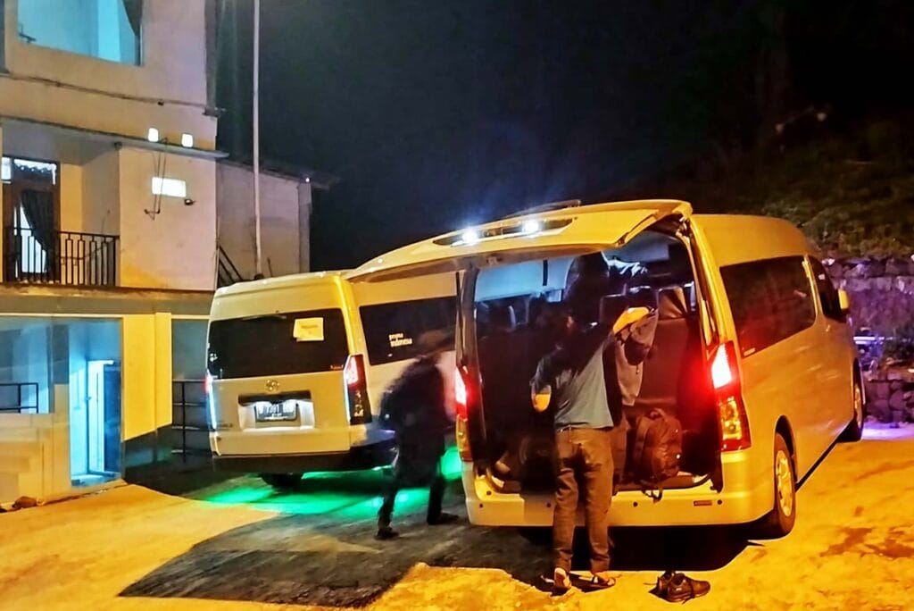 Sewa Hiace Jakarta Pusat
