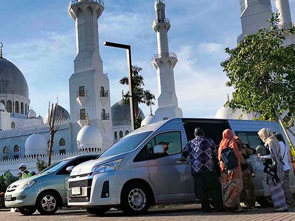 Sewa Hiace Jakarta Lombok