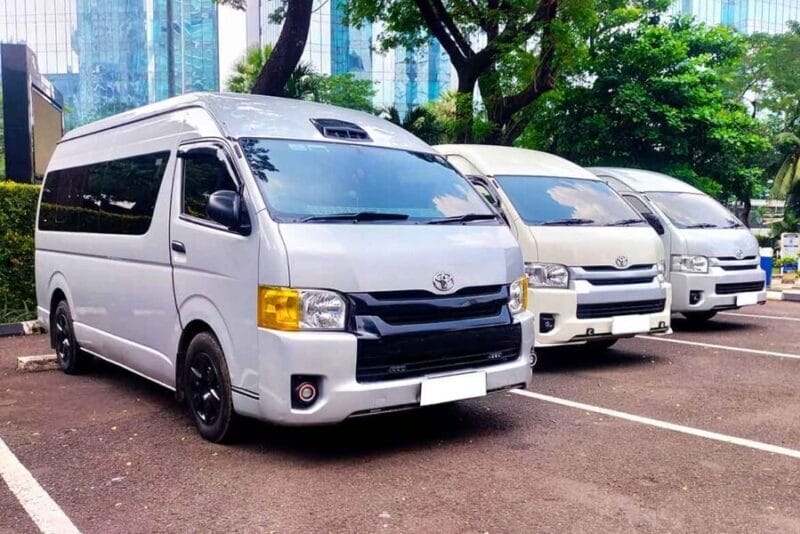 Sewa Toyota Hiace Cigombong