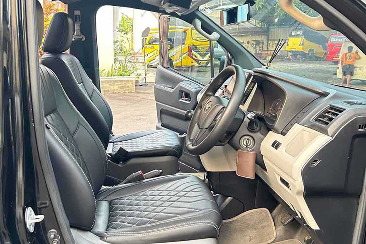 Sewa Hiace Luxury Bogor
