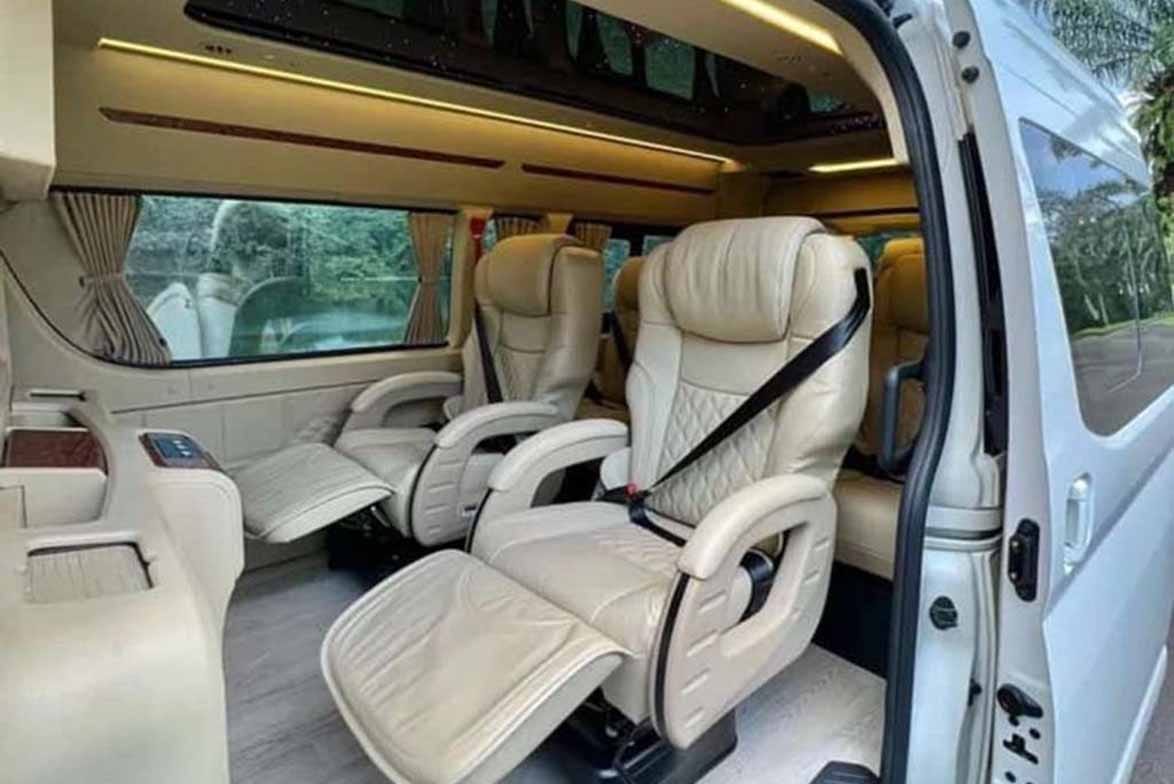 Sewa Hiace Luxury Jakarta