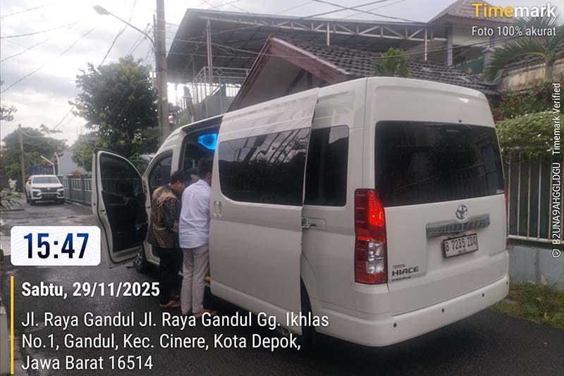 Sewa Hiace Pondok Bahar