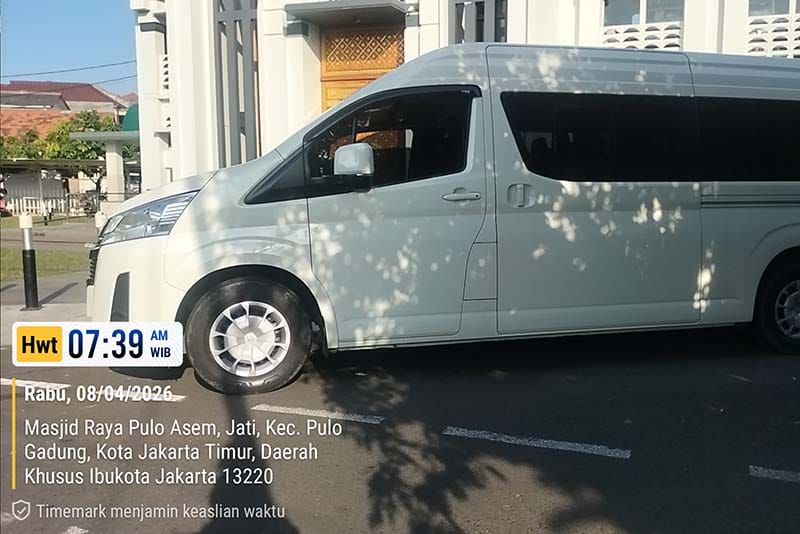 Sewa Hiace Premio Pulomas