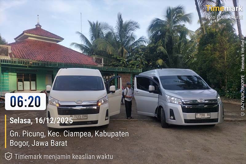 Sewa Toyota Hiace Leuwiliang