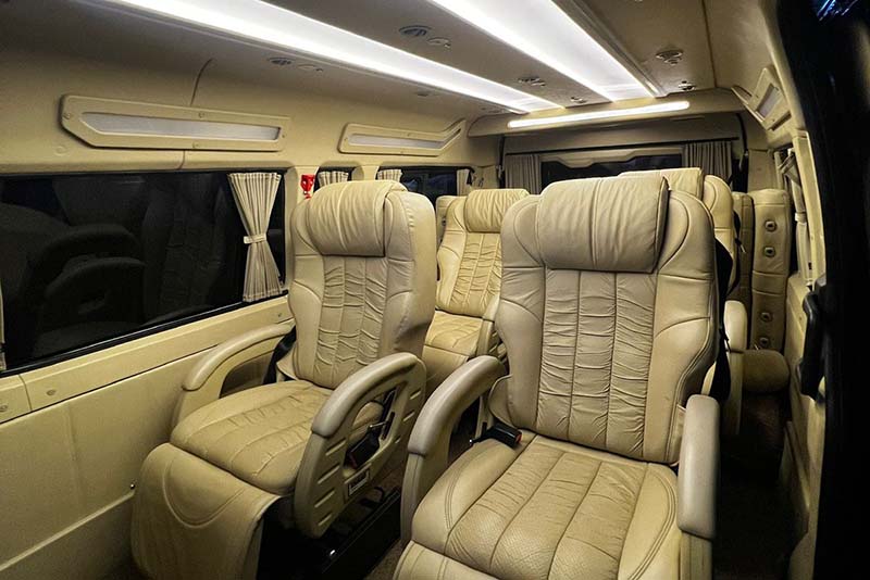 Rental Hiace Vip Luxury Tangerang