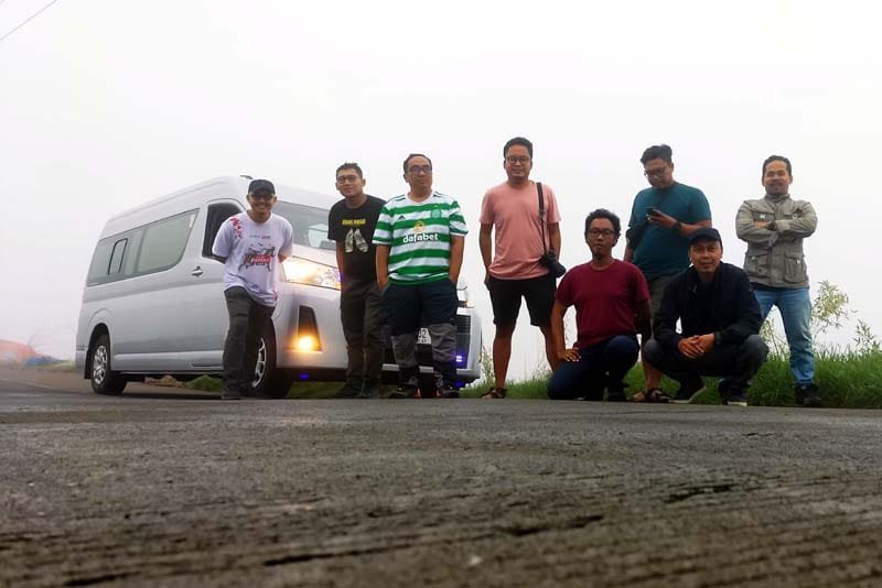 Sewa Toyota Hiace Balekambang