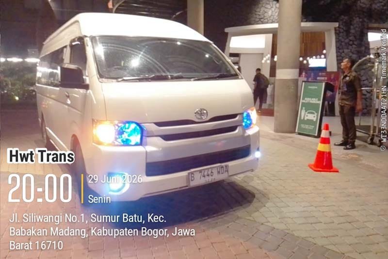 Sewa Hiace Premio Jakarta