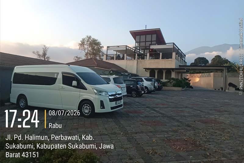 Sewa Hiace Cempaka Putih