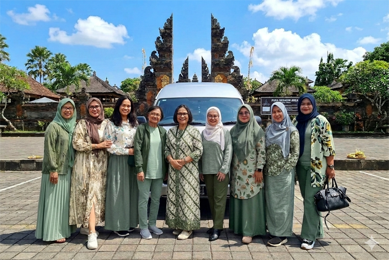 Sewa Hiace Jakarta Bali