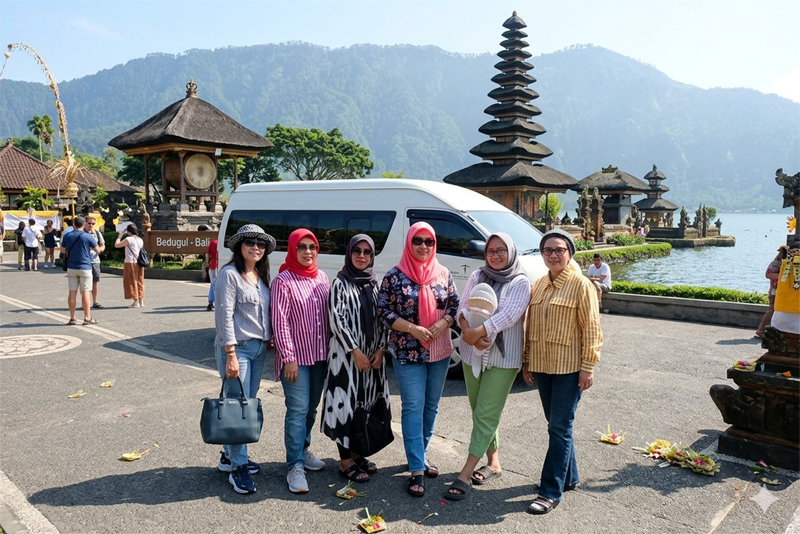 Sewa Mobil Pariwisata